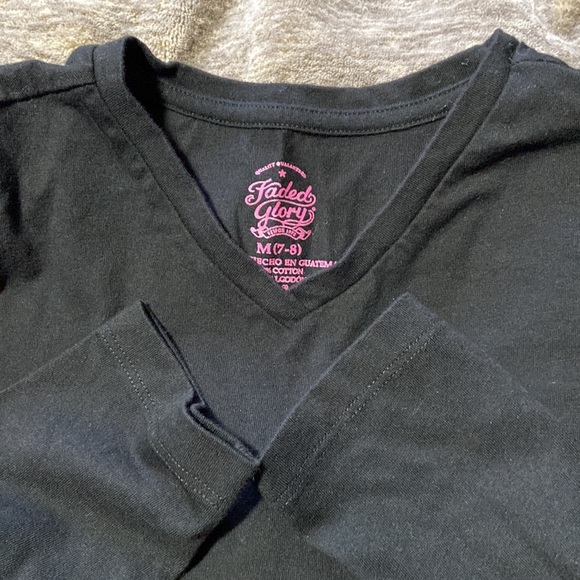 Girls Black Long sleeved V-neck T-shirt. Faded Glory size M (7-8). EUC - Picture 3 of 4